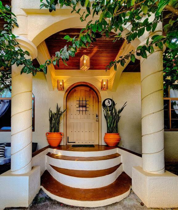 Vive Utila - Bed & Breakfast المظهر الخارجي الصورة